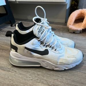 Nike Airmax 270s black and white sizes 8W